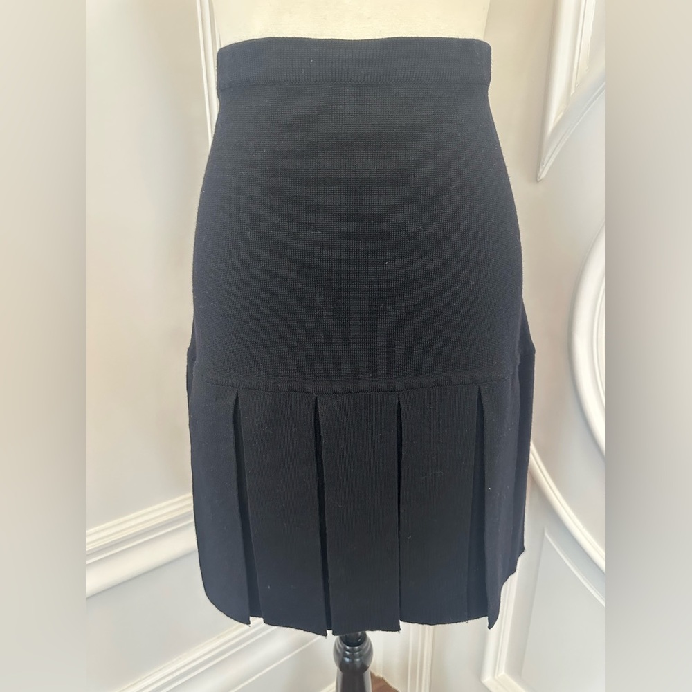 Adrienne Vittadini Chic Black 100% Wool Pencil Fringe Skirt (Size Medium)